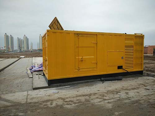 响水合同中关于乙方责任导致工期延误的赔偿标准应该如何制定？